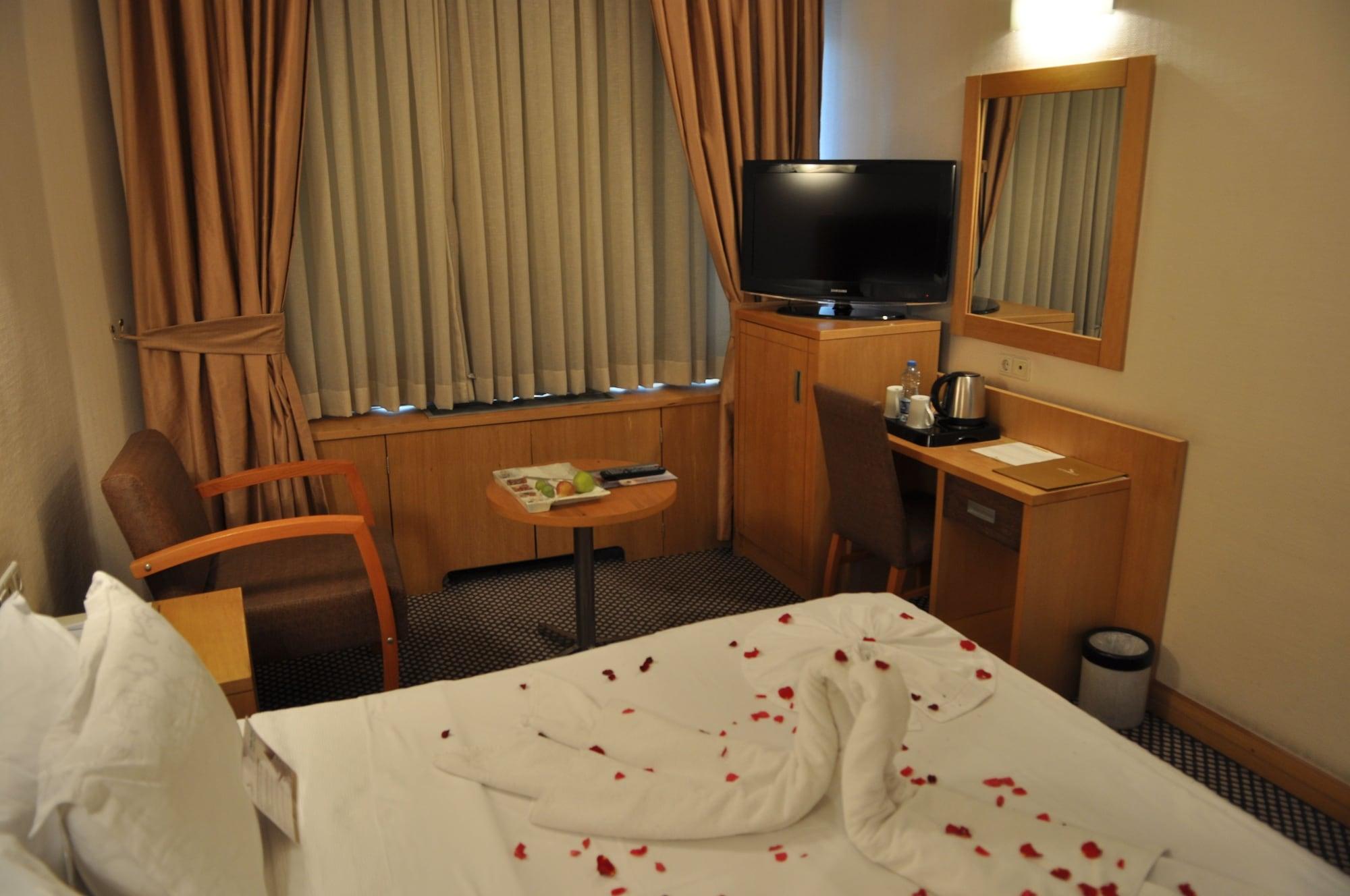 Surmeli Adana Hotel Екстериор снимка