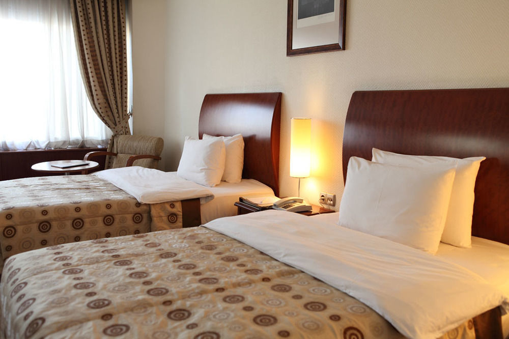 Surmeli Adana Hotel Екстериор снимка